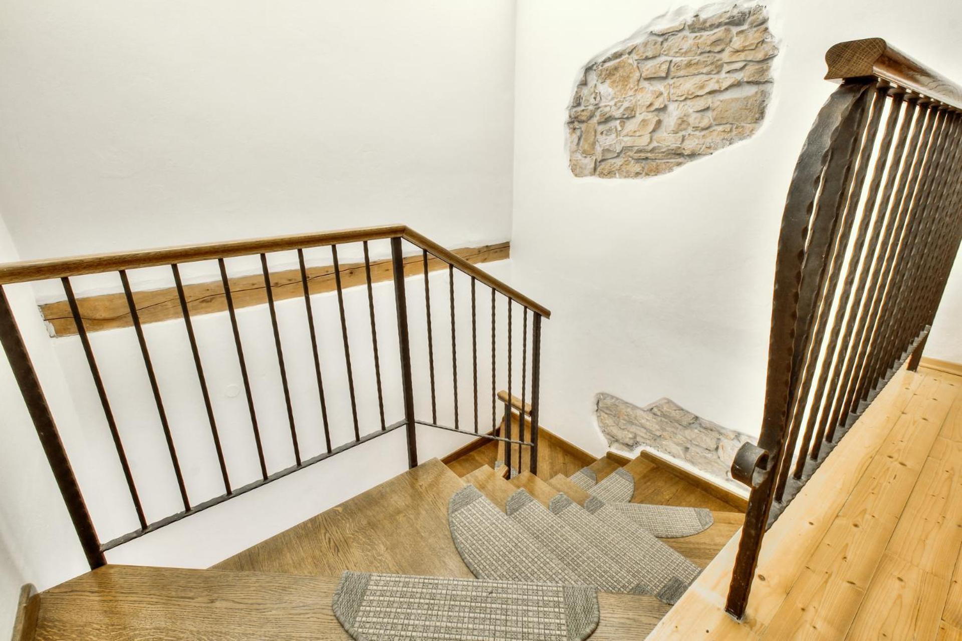 Casa Romantica La Parenzana Buje Bagian luar foto