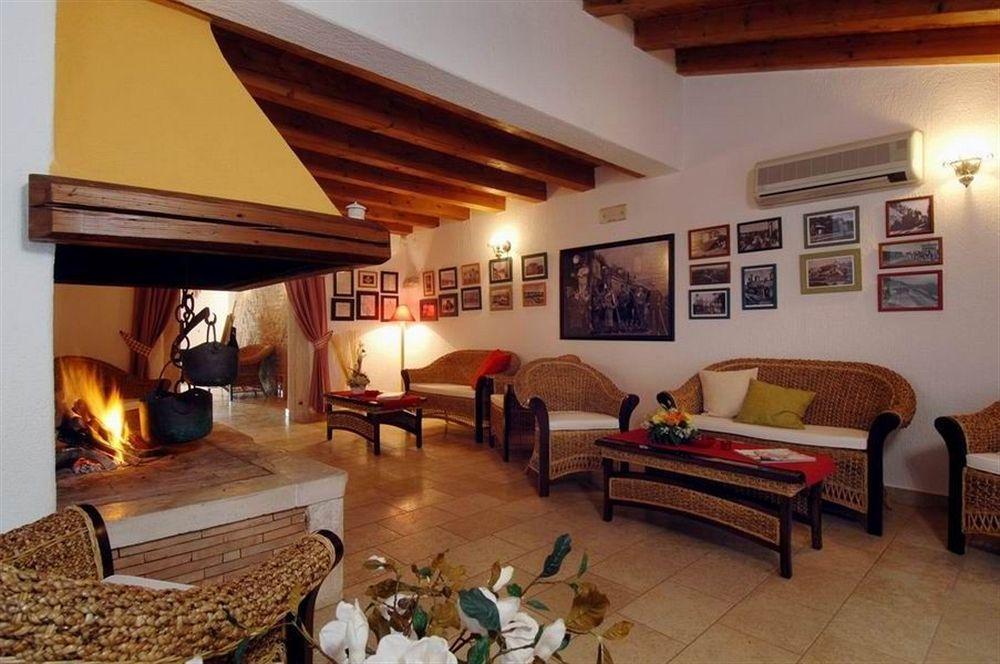 Casa Romantica La Parenzana Buje Bagian luar foto