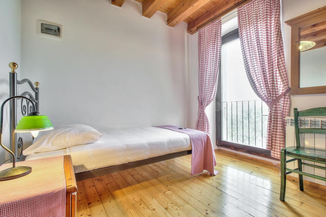 Casa Romantica La Parenzana Buje Bagian luar foto